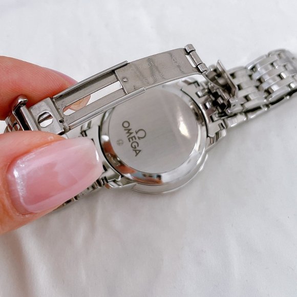 UPDATED PICTURES :) 99% NEW OMEGA DE VILLE LADIES WATCH - Picture 7 of 9